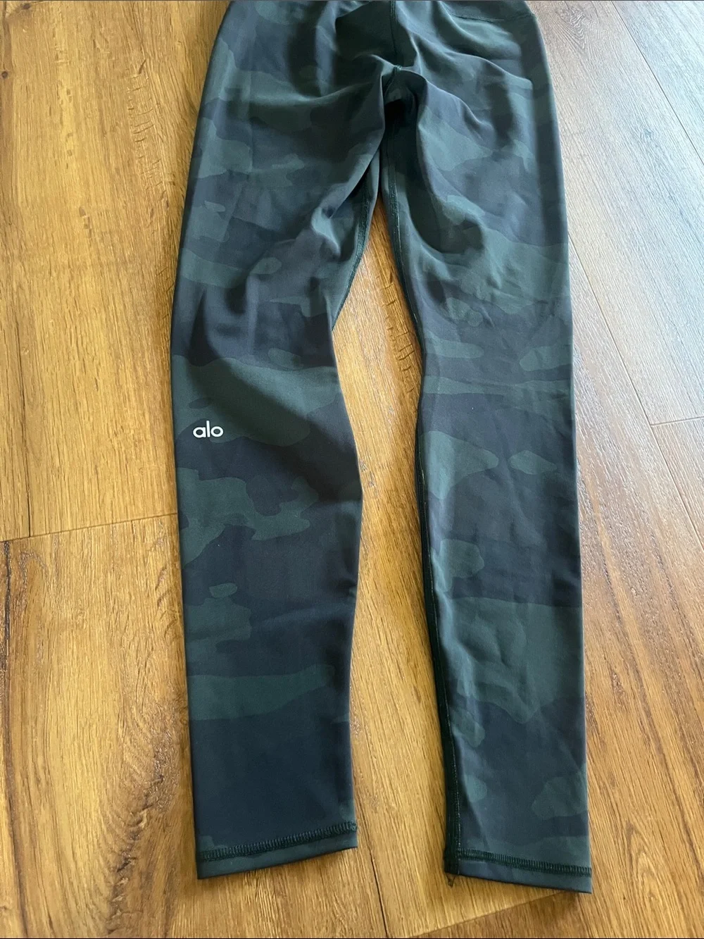 ALO Yoga Girls' Camo High-Waist Leggings - Dark Green/Black